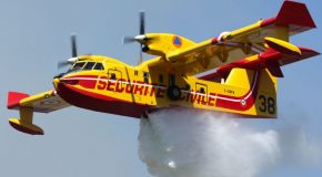 Le Canadair l&rsquo;avion qui lutte contre les feux de forêts