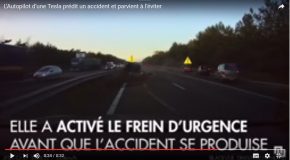 Une tesla conduite automatiquement évite un accident en freinant