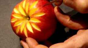 Des pommes sculptées, un art incroyable et si délicat, savoureux aussi!