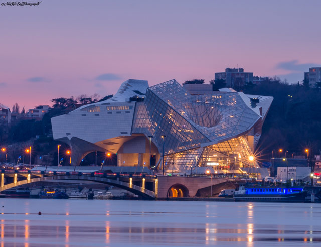 Le Musée des Confluences de Lyon entre architecture, civilisations et ...