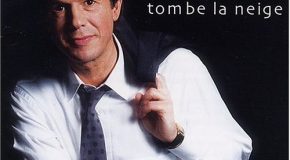 Salvatore Adamo chante « Tombe la Neige » avec des clichés et des paroles de la chanson