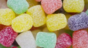 Les bonbons de France avec des explications sur chaque marque