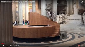 Une structure qui tourne et qui enchante au Panthéon à Paris