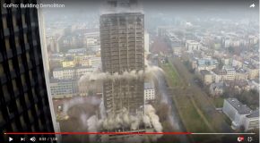 La démolition de deux buildings, c’est une scène trop belle!
