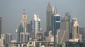 Un nouveau record du plus haut hôtel du monde, le Gevora, à Dubai.
