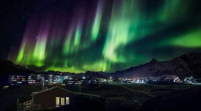 La magie des aurores boréales en Norvège et en Finlande