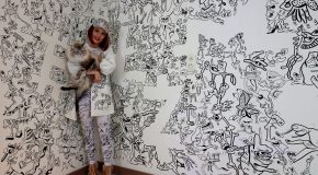 Une artiste-illustratrice Belge transforme sa maison en dessins en tous genres!