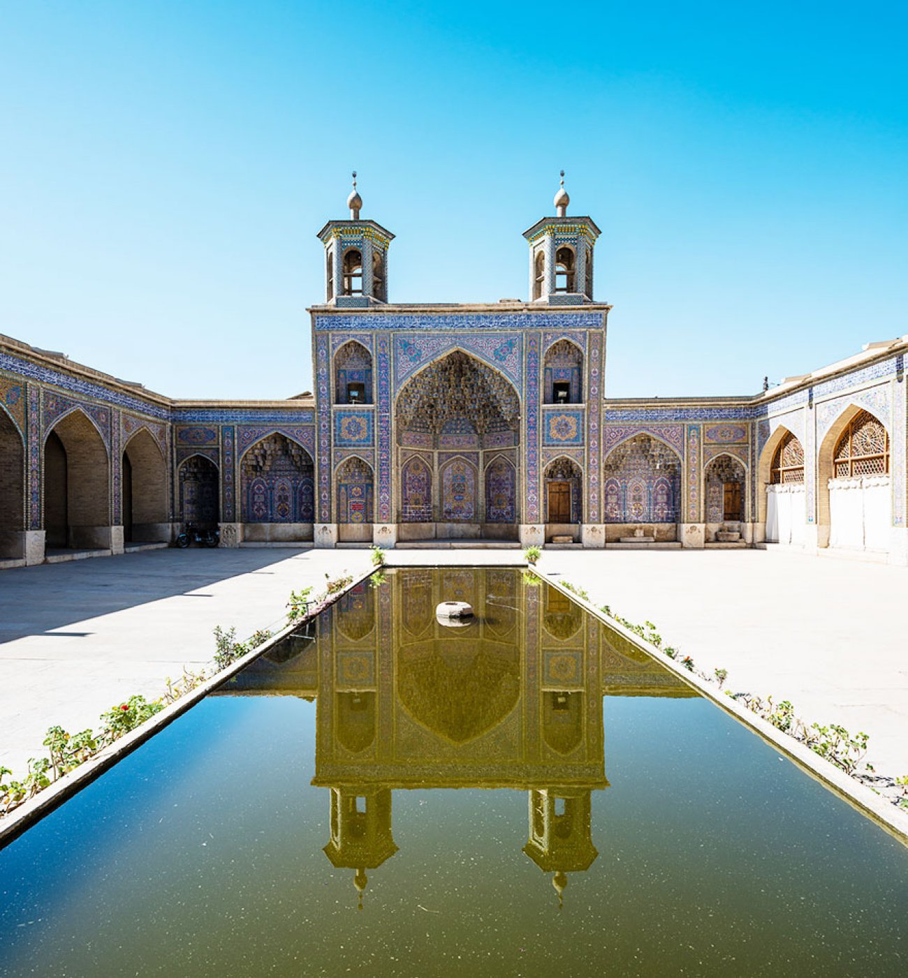 Алы насир. Мечеть Шираза. Мечеть Насир-ол молк. Розовая мечеть в Ширазе. Шираз Иран достопримечательности.