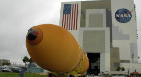 Le moment de préparer la fusée et la navette Discovery est venu : visite guidée sur la base Nasa