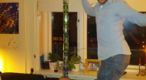 Ce qui arrive quand les gens sont inconscients suite à l’excès de boissons alcoolisées. Navrant quand même.
